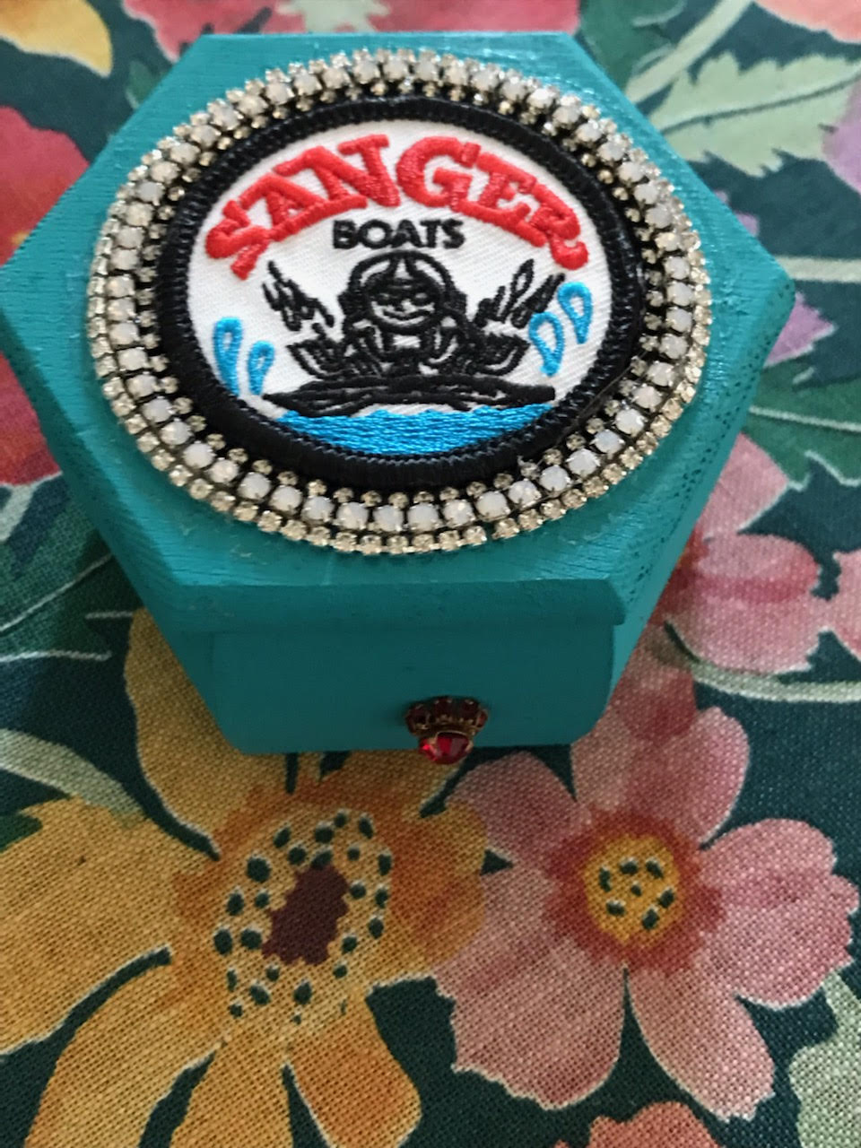 Sanger Boats White Stones Trinket Box